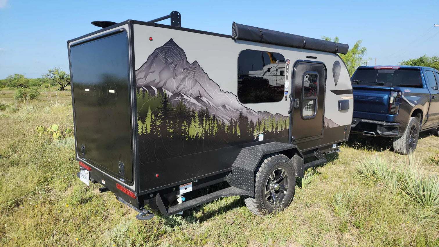 Introducing the Skinny Guy Armor 12LT Trailer: Everything You Need to Know