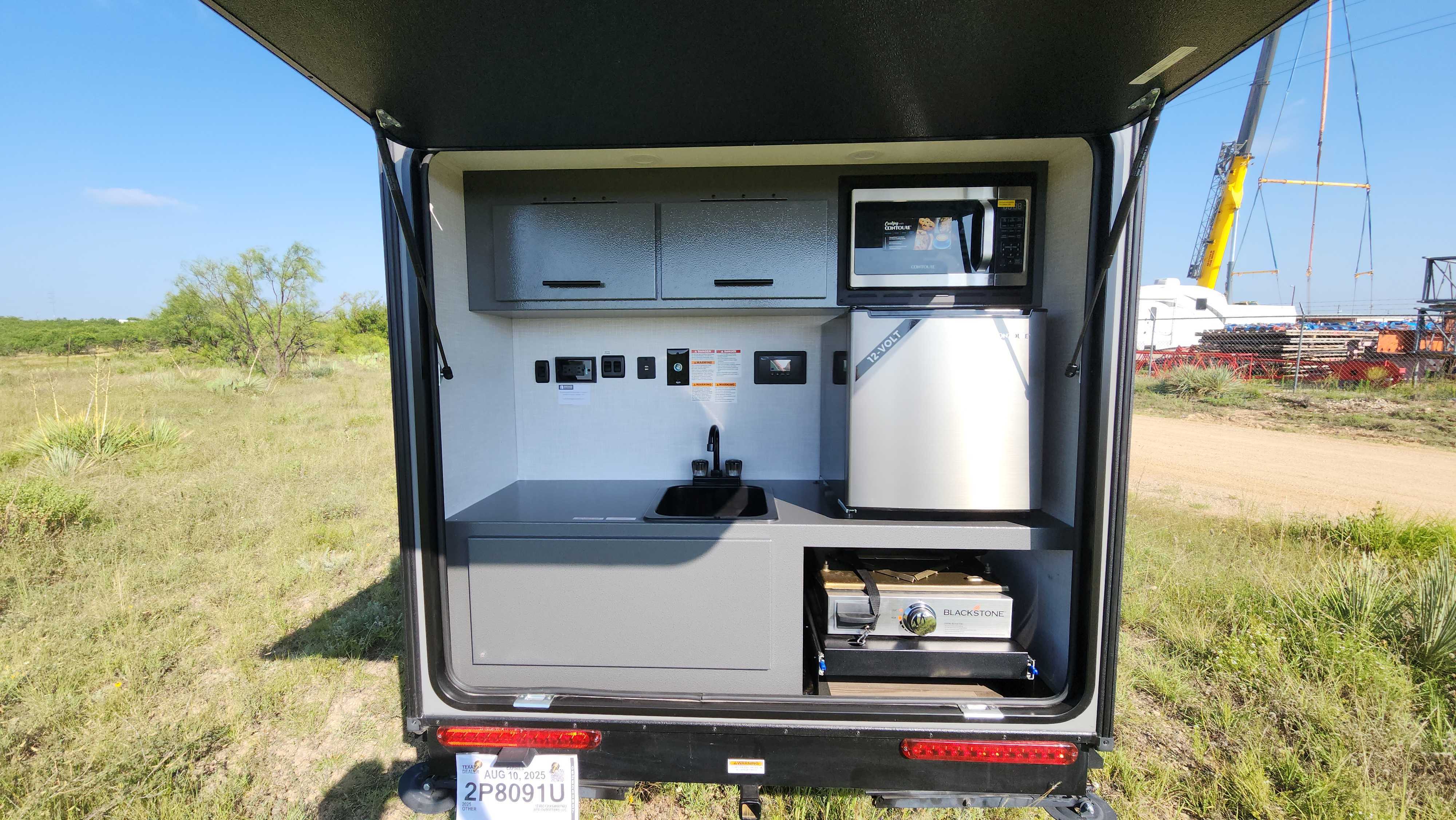 Skinny Guy Armor 12LT Trailer