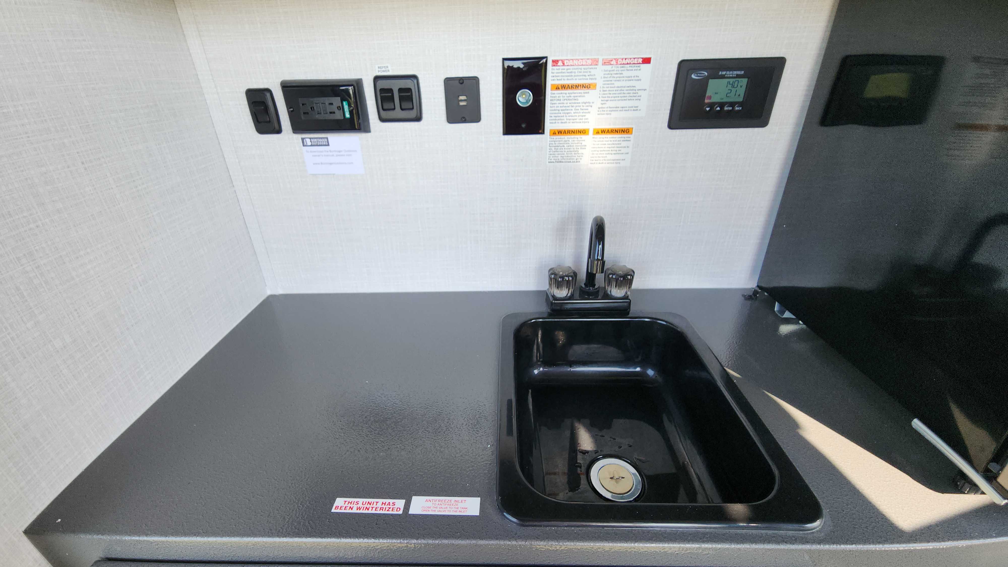 Skinny Guy Armor 12LT Trailer