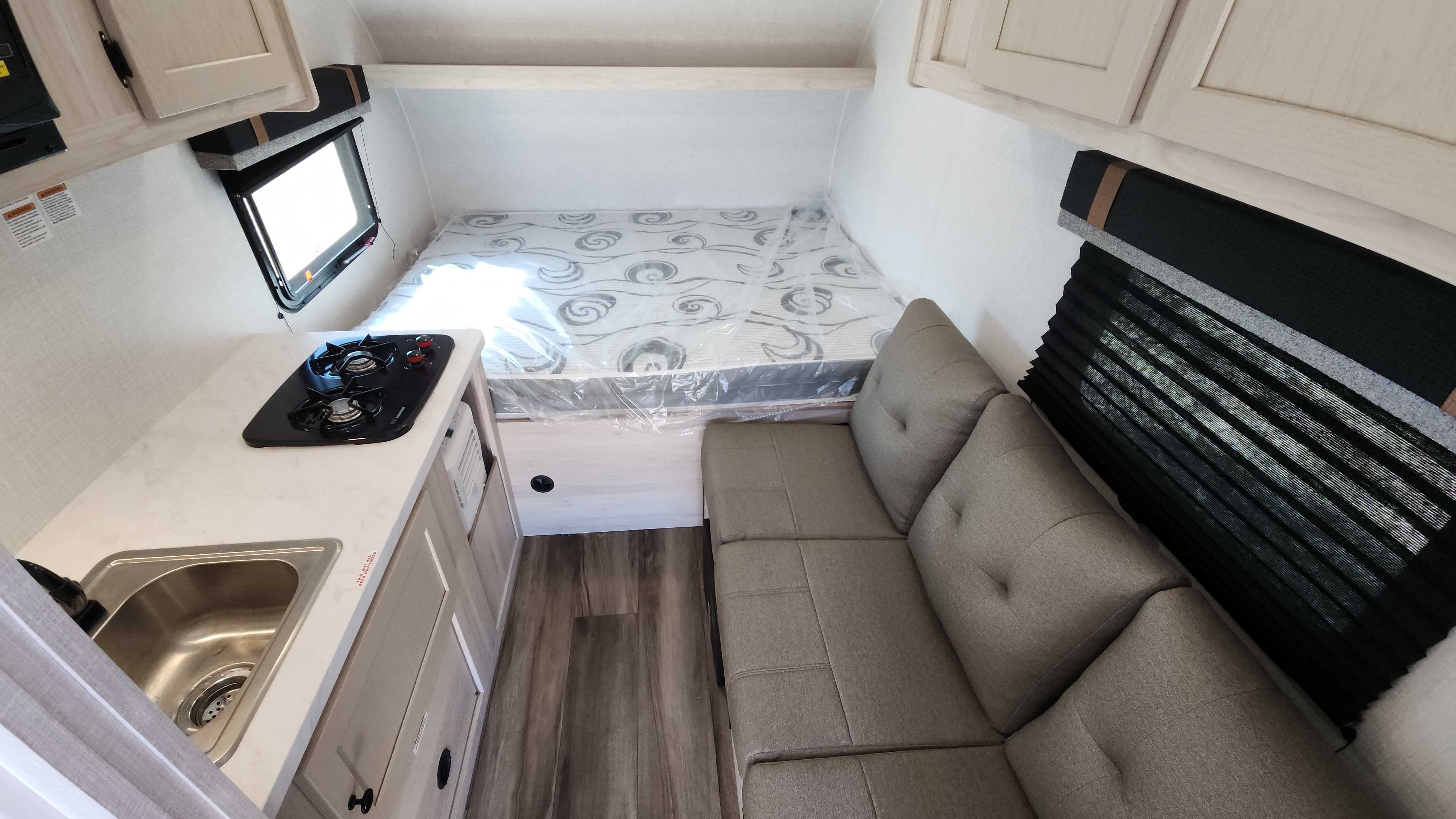 Skinny Guy Armor 15LT Trailer