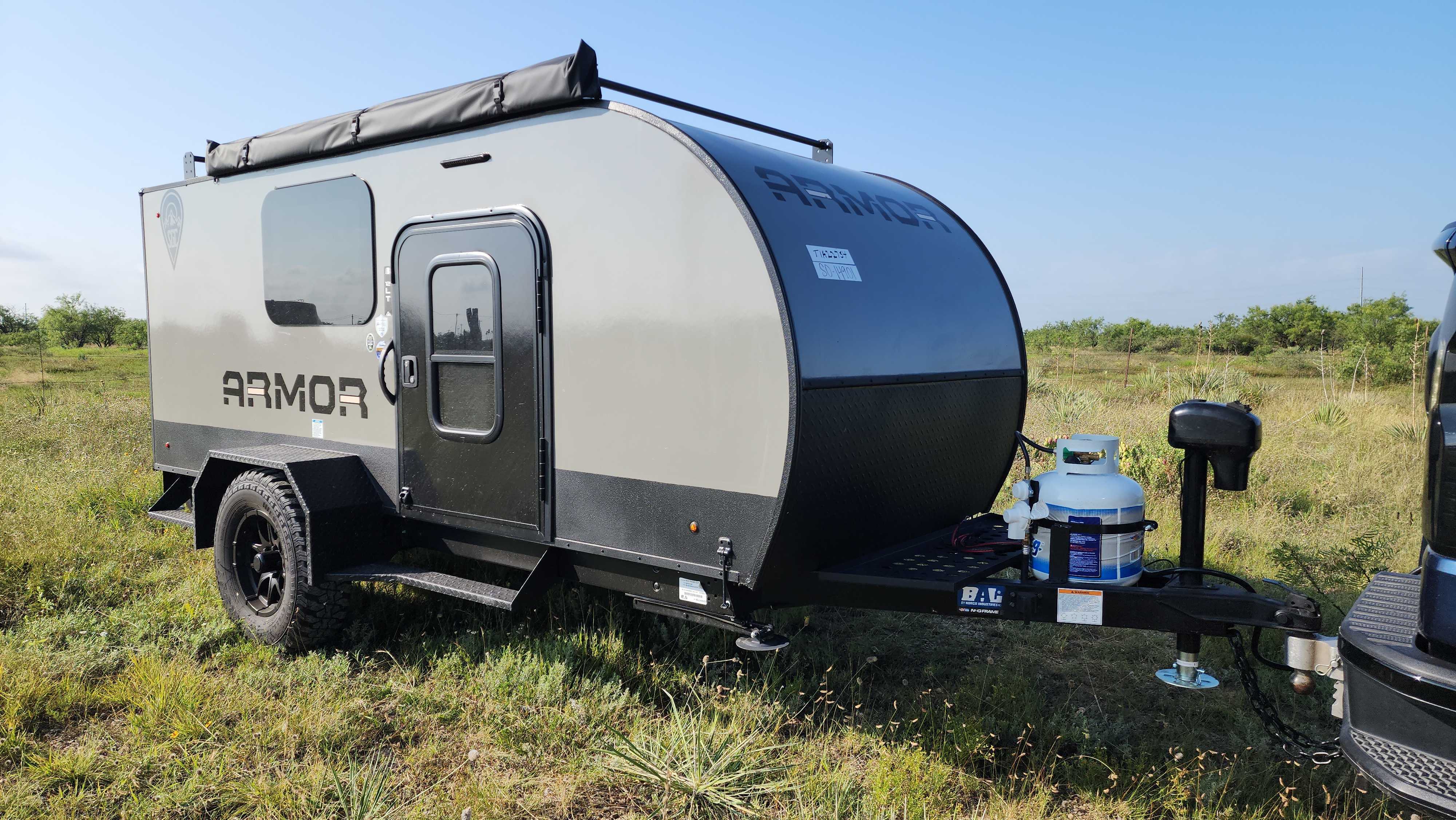 Skinny Guy Armor 12LT Trailer