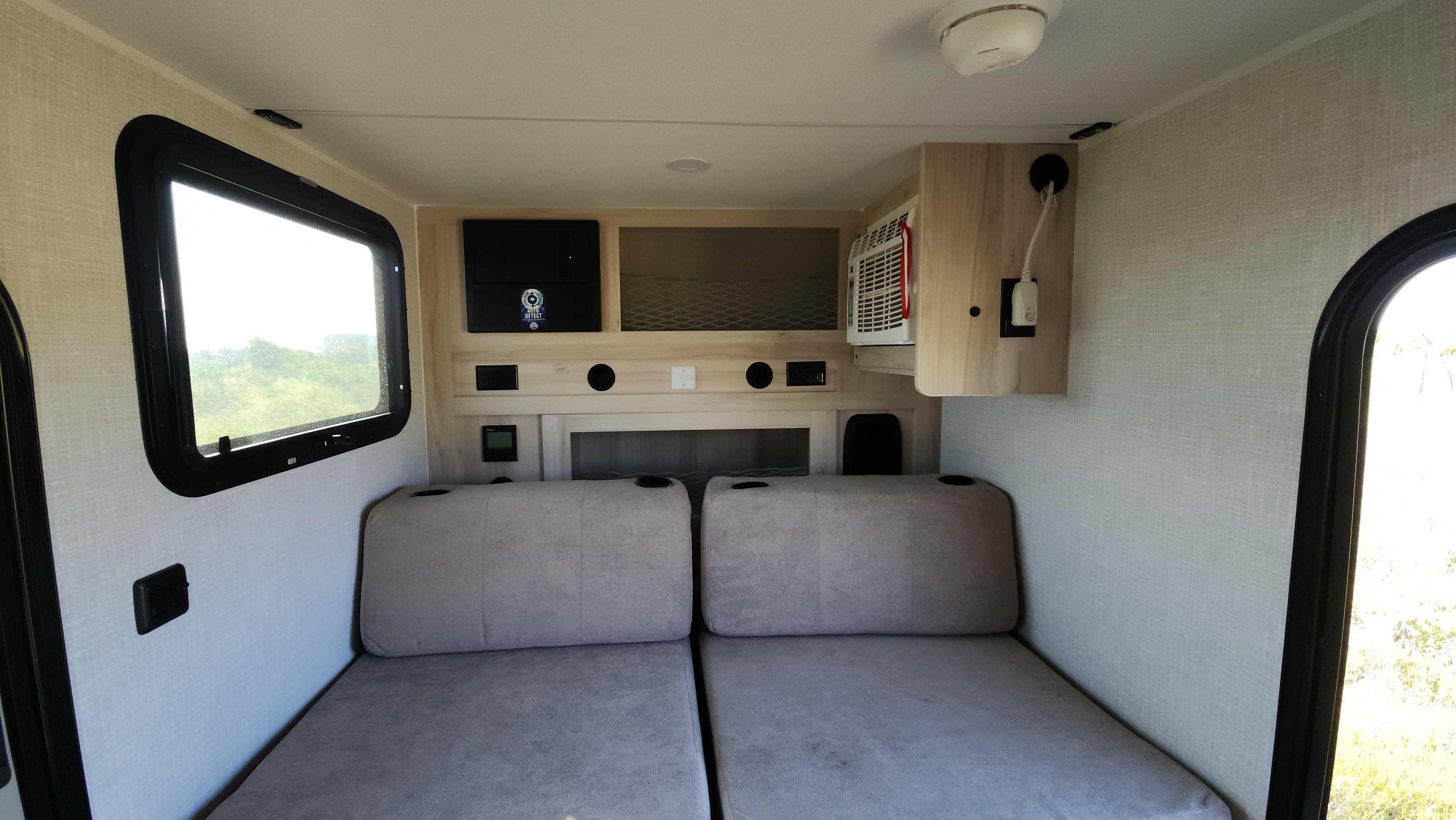 Skinny Guy Armor 12LT Trailer