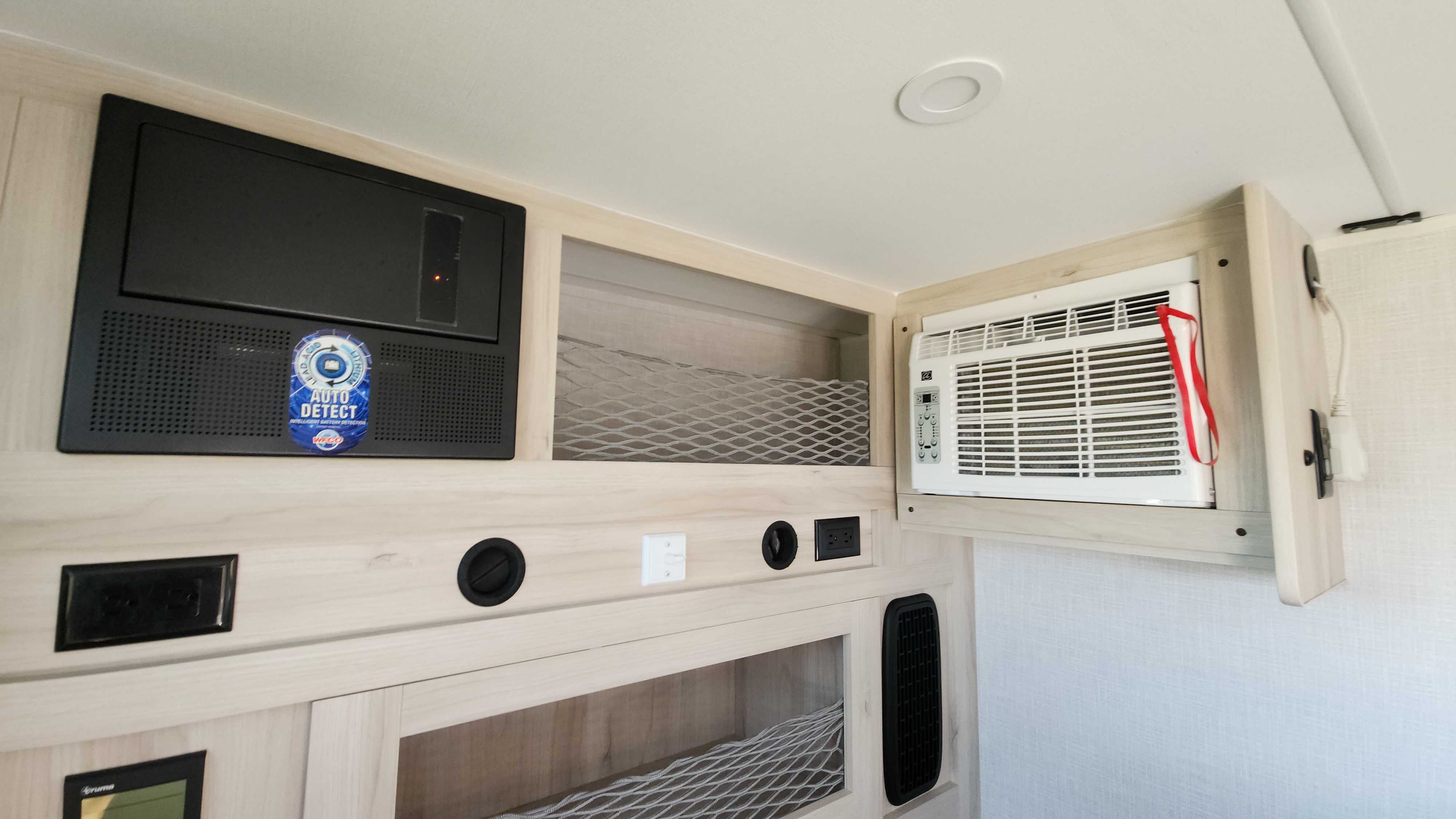 Skinny Guy Armor 12LT Trailer