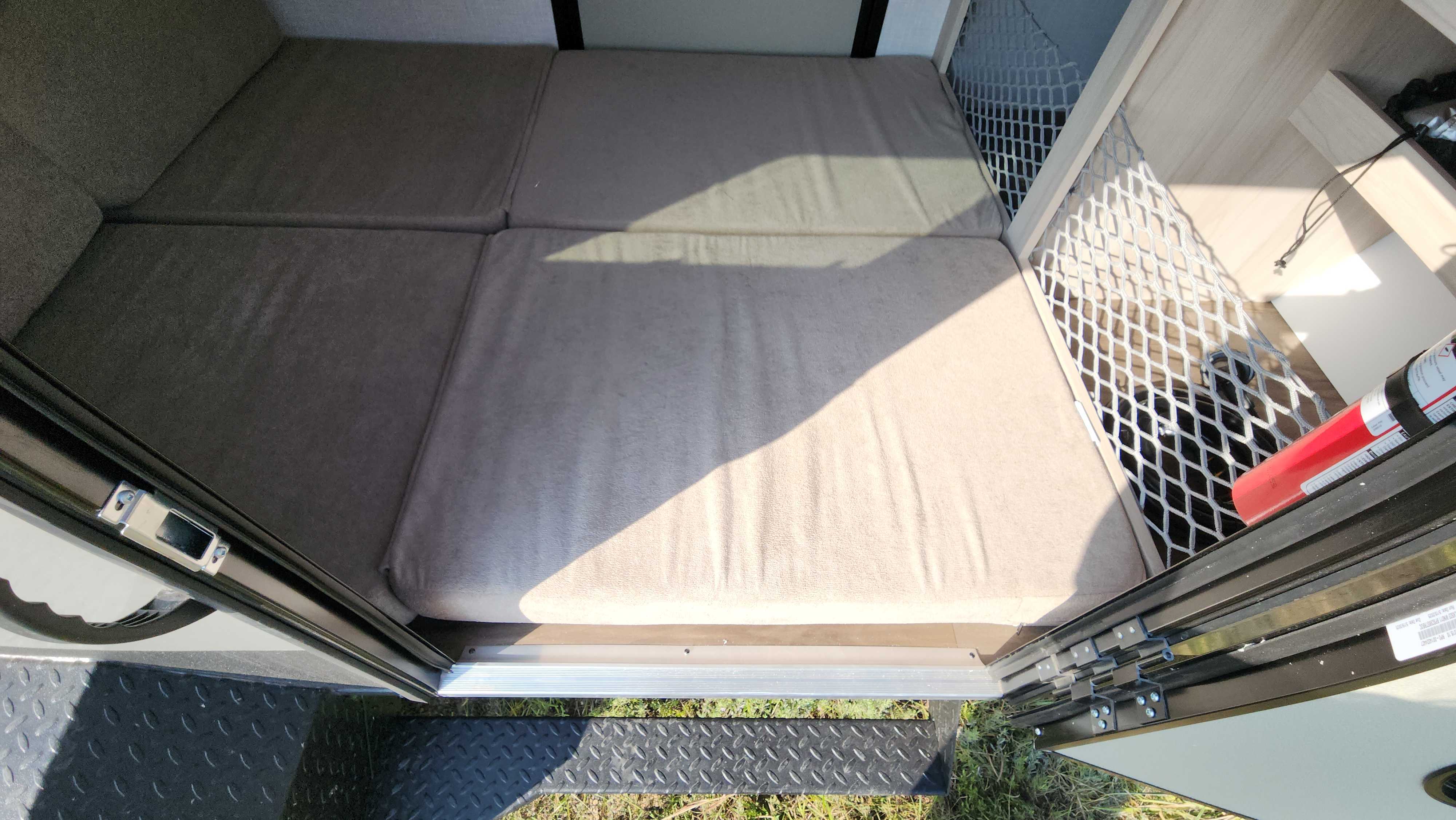 Skinny Guy Armor 12LT Trailer