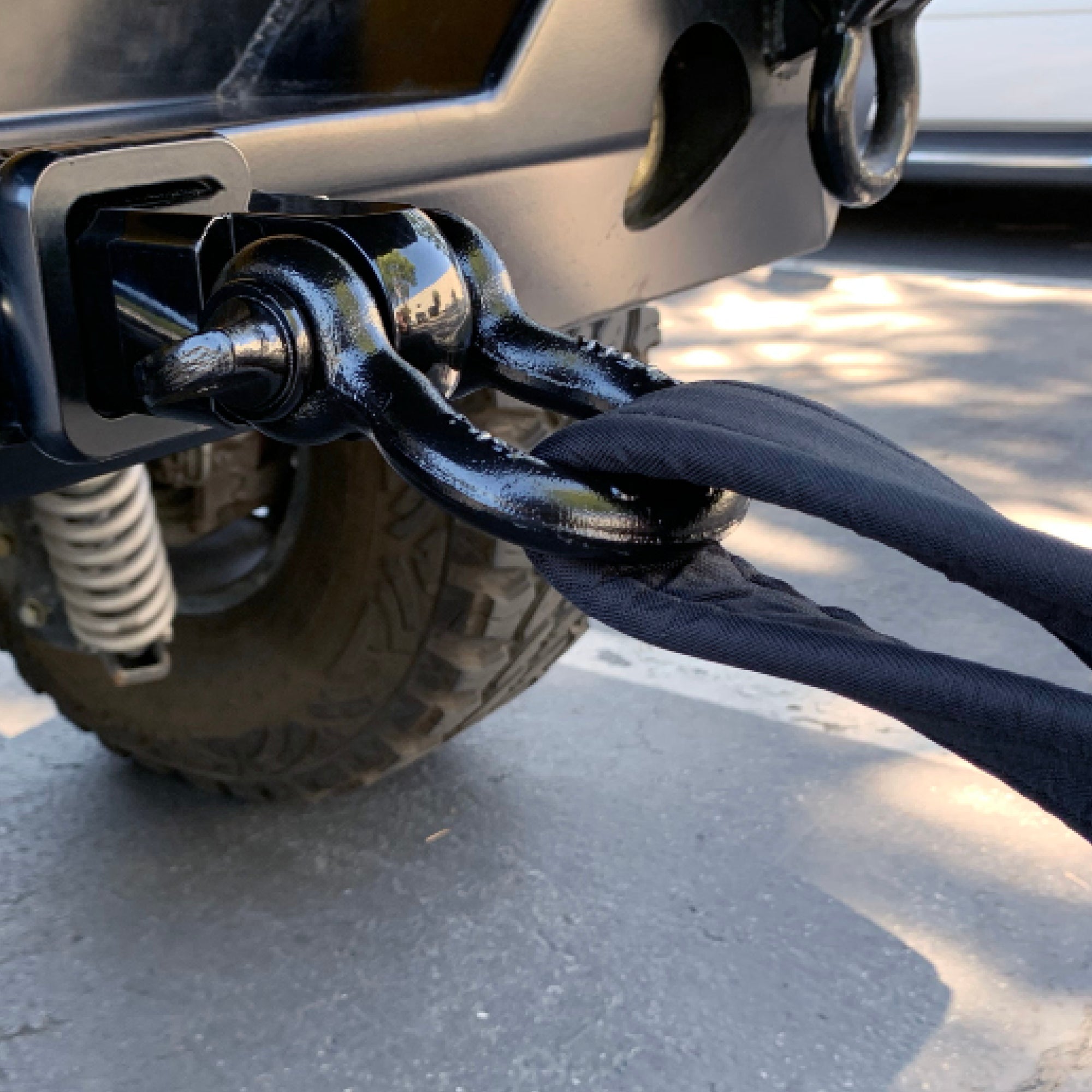 Receiver Mount Recovery Shackle 3/4" 4.75 Ton With Dual Hole Black & Pin & Clip