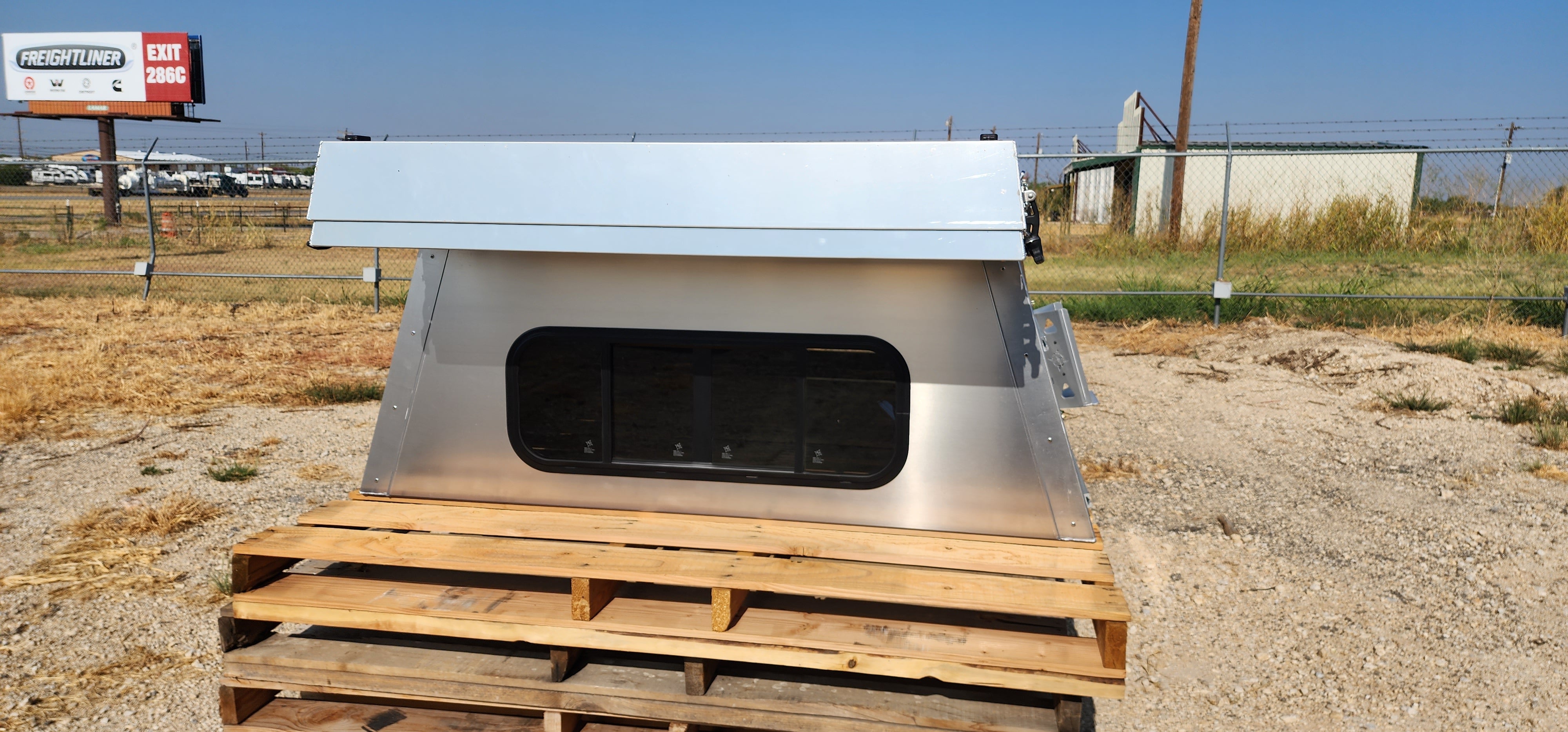 AT Overland Habitat 6.5ft Bed - IN STOCK