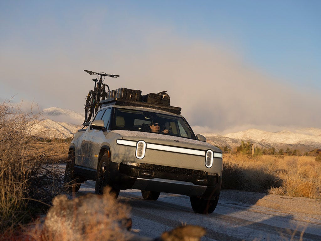 Rivian R1T (2022-Current) Slimline II Roof Rack Kit-7