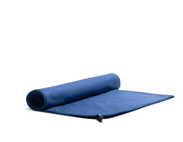 EVERYWHERE TOWEL - DEEPWATER RAYS