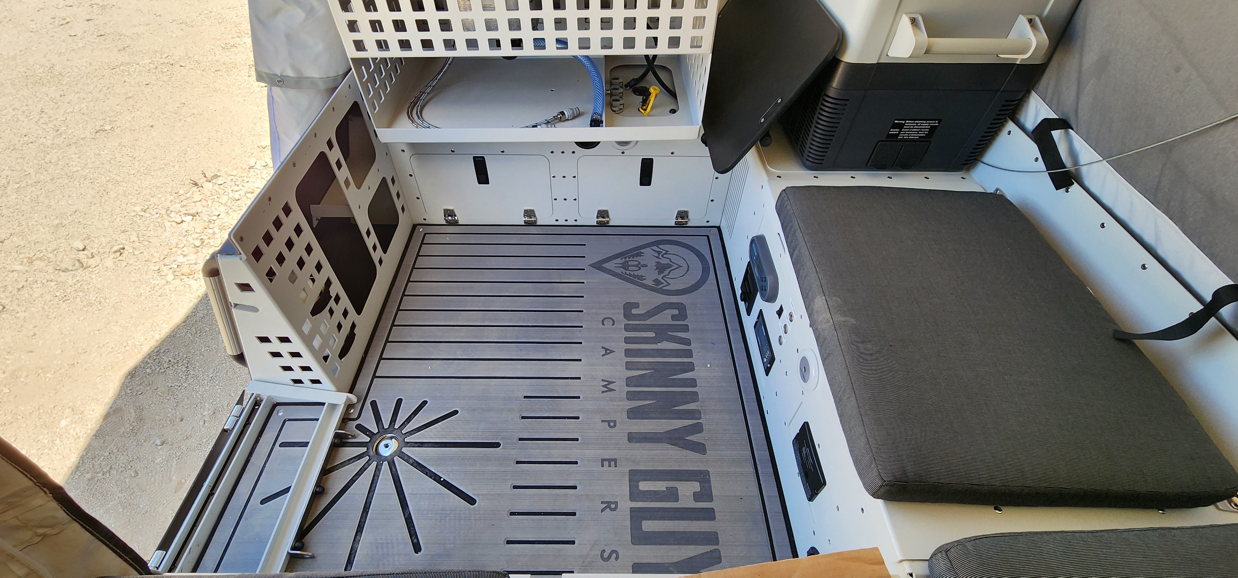 Skinny Guy Kit 'N Kaboodle 6.5' Base