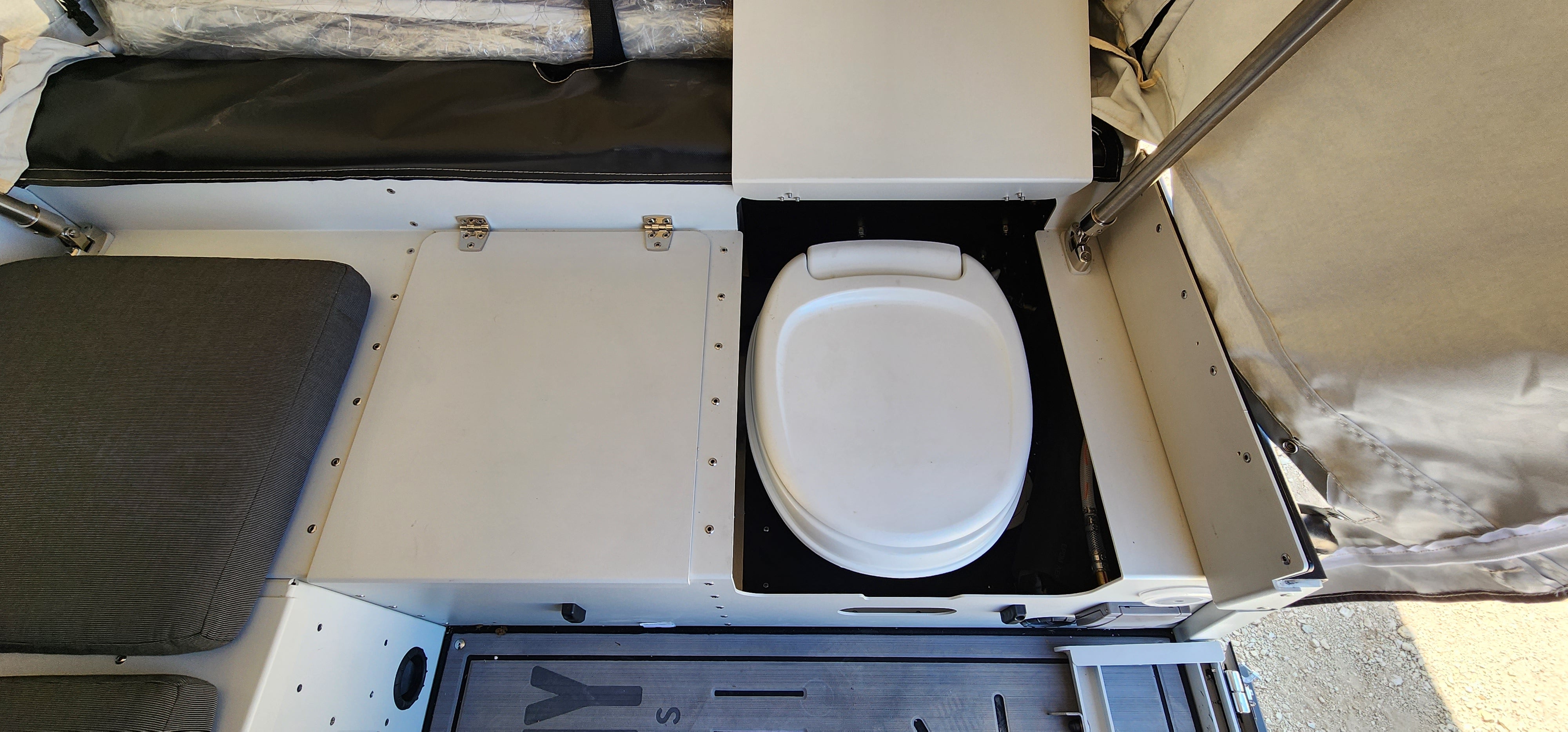 Skinny Guy Kit 'N Kaboodle 6.5' Base