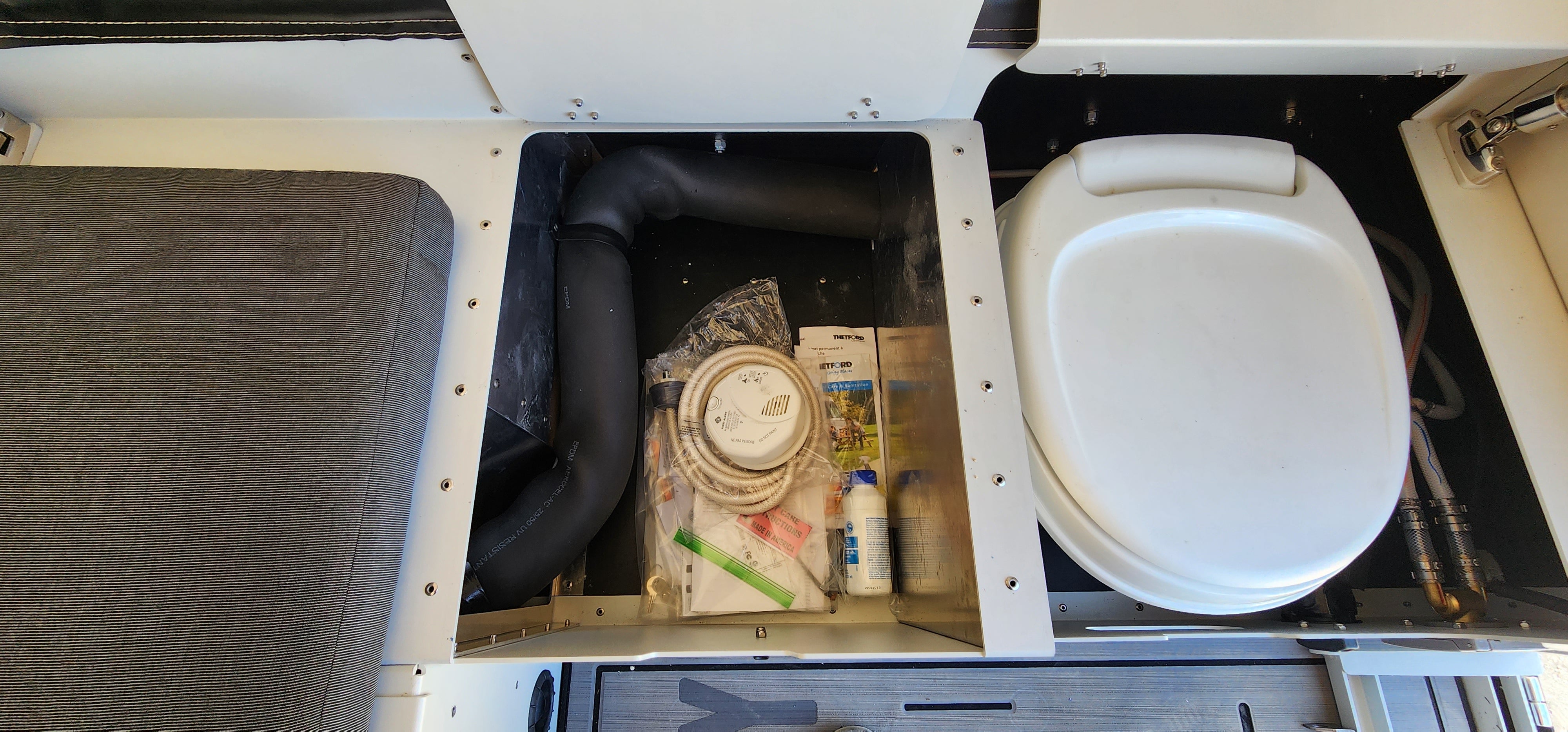 Skinny Guy Kit 'N Kaboodle 6.5' Base