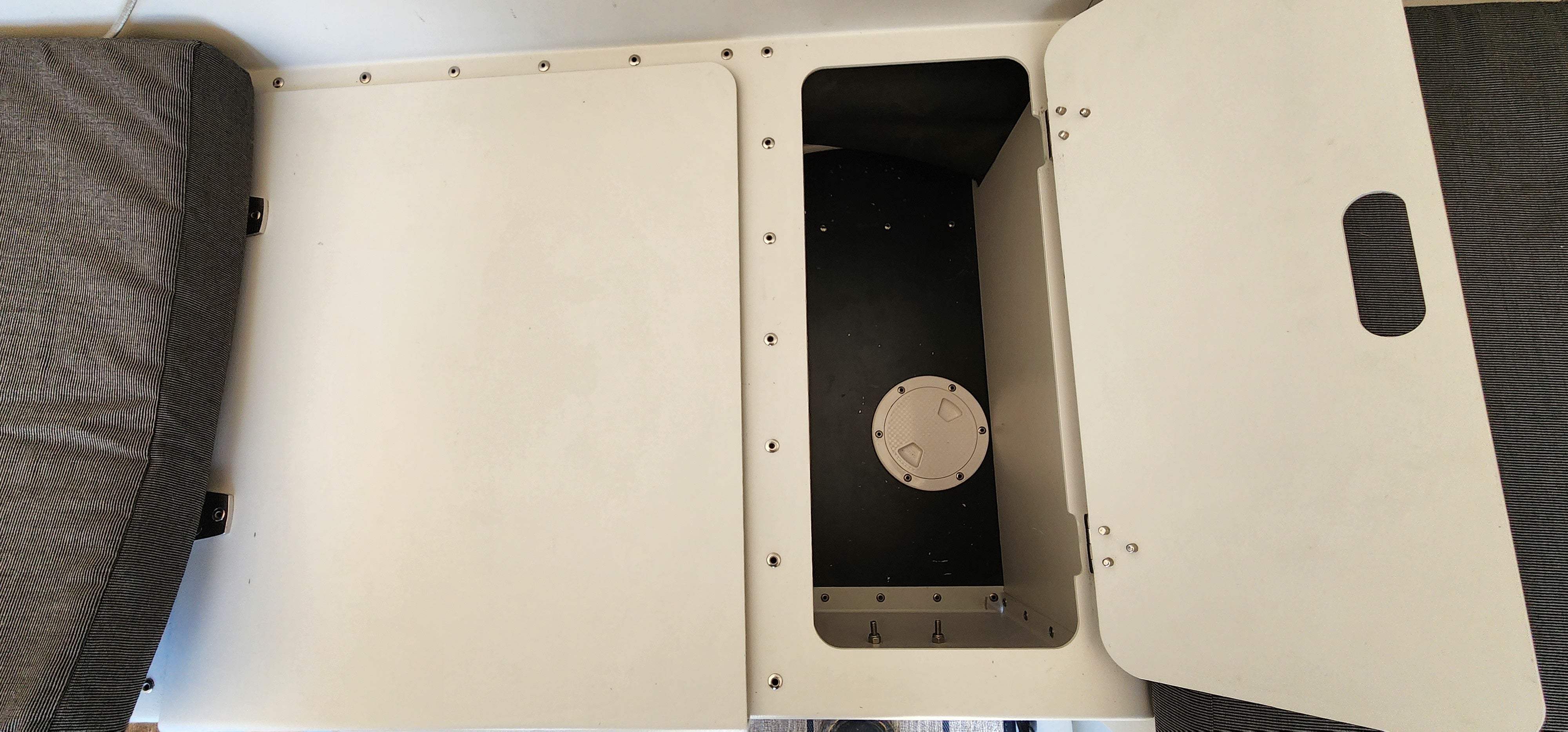 Skinny Guy Kit 'N Kaboodle 5.5' Base DEMO