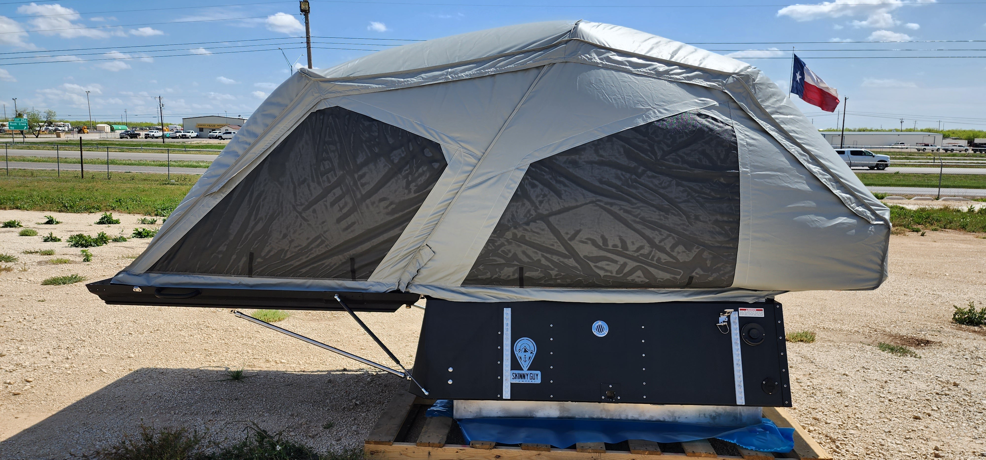 Skinny Guy Kit 'N Kaboodle 5.5' Base DEMO