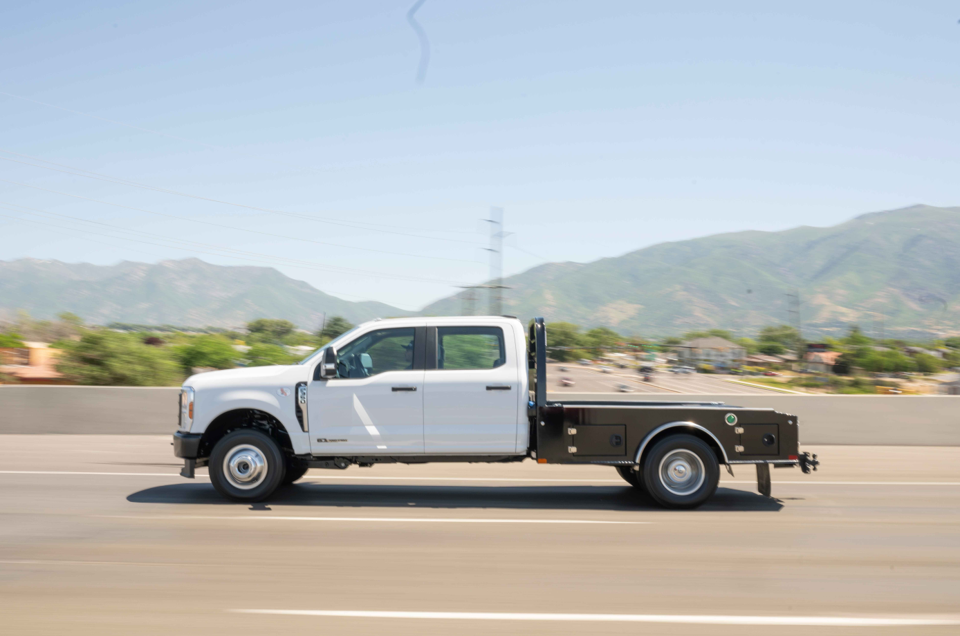 PJ Truck Beds Steel Flat Bed Buyer’s Guide