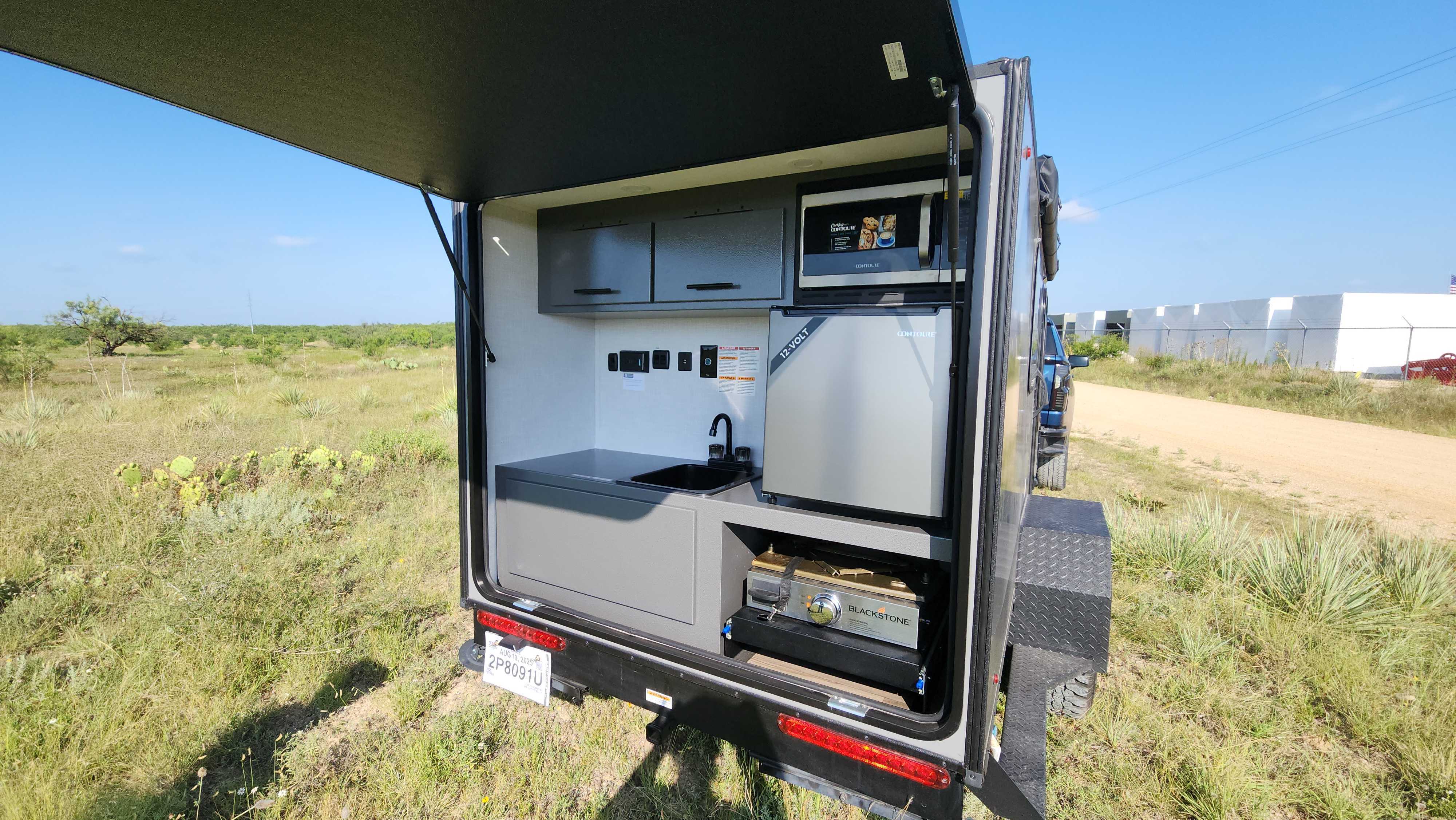 Skinny Guy Armor 12LT Trailer