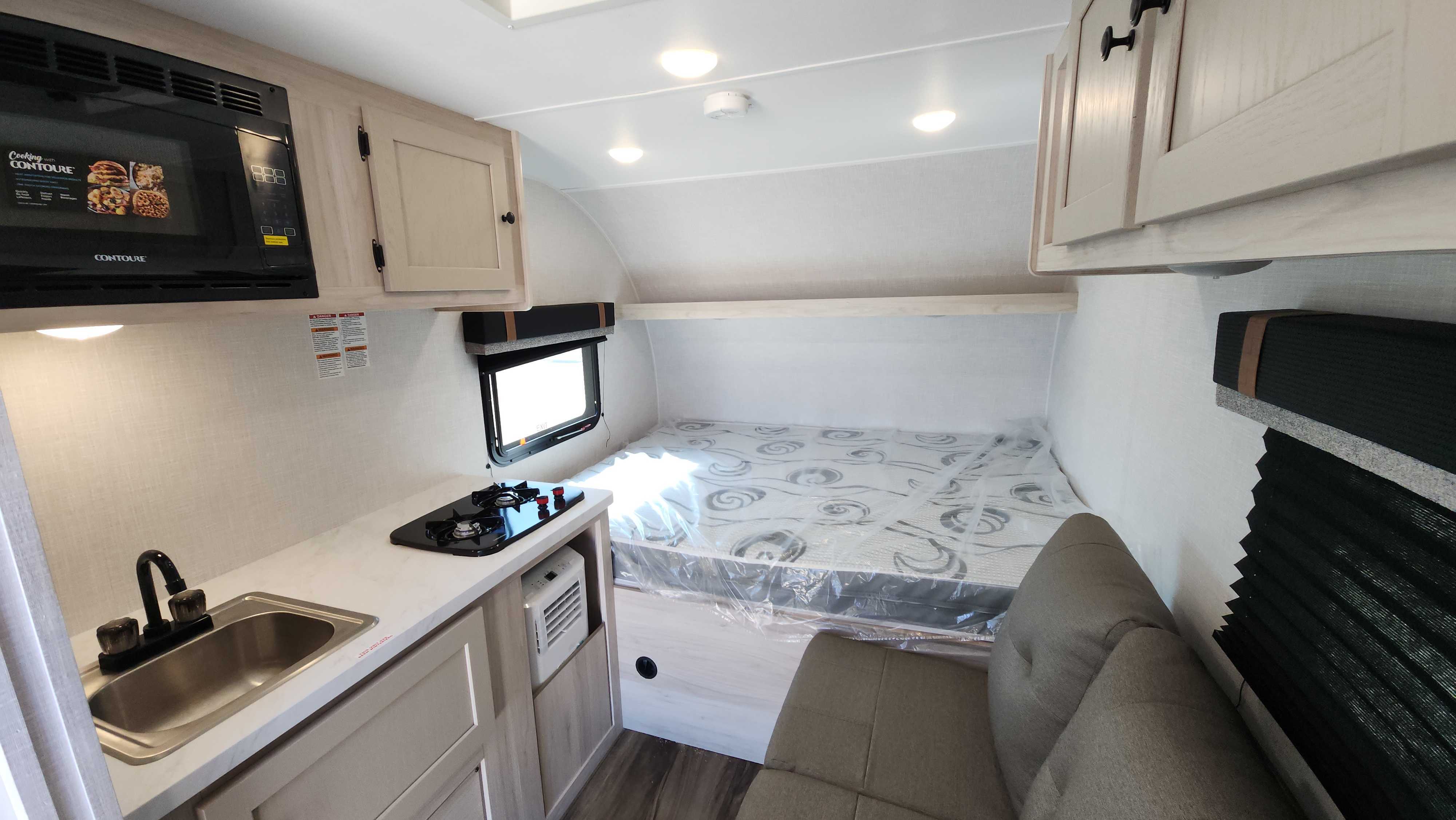 Skinny Guy Armor 15LT Trailer