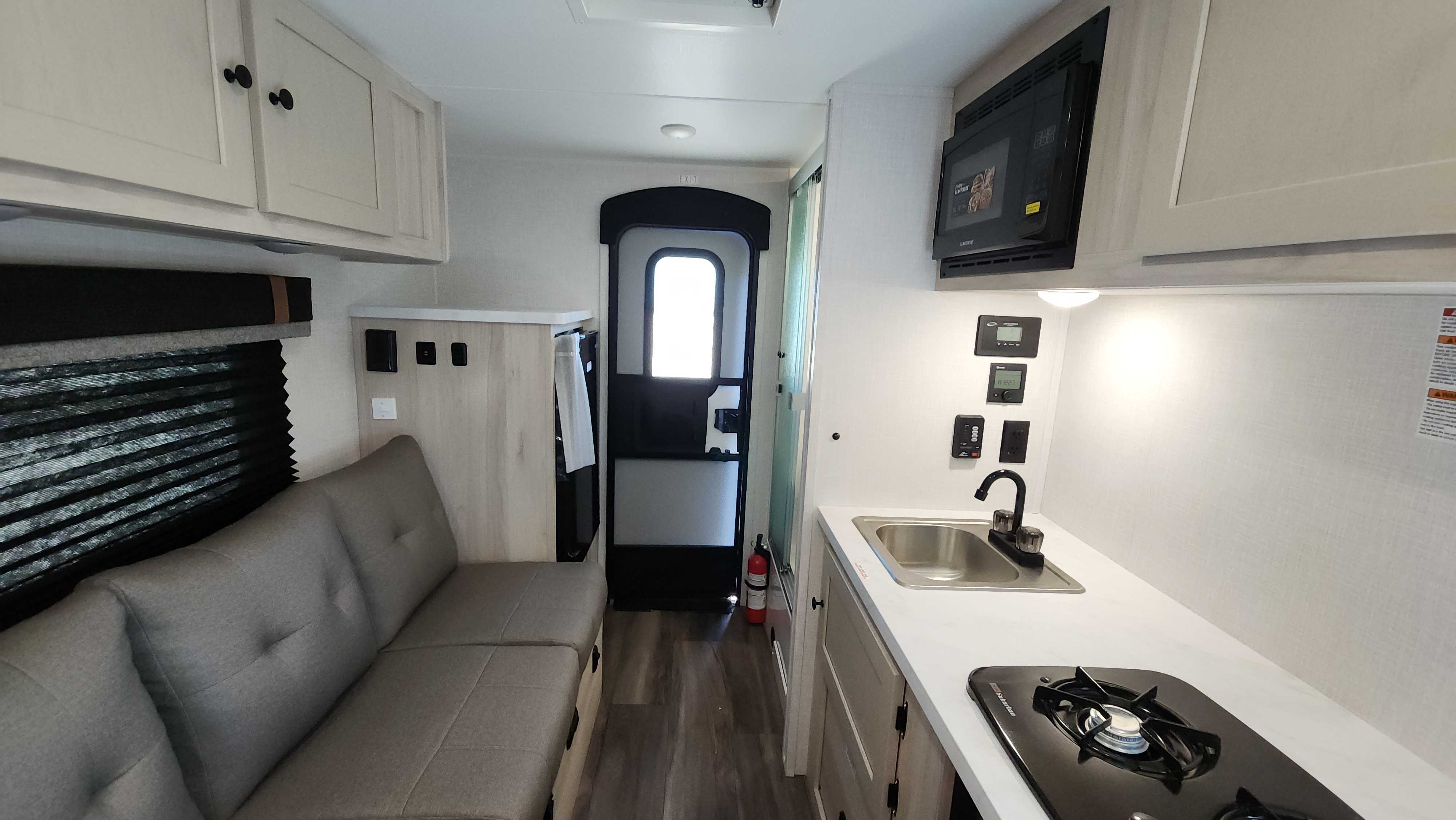 Skinny Guy Armor 15LT Trailer