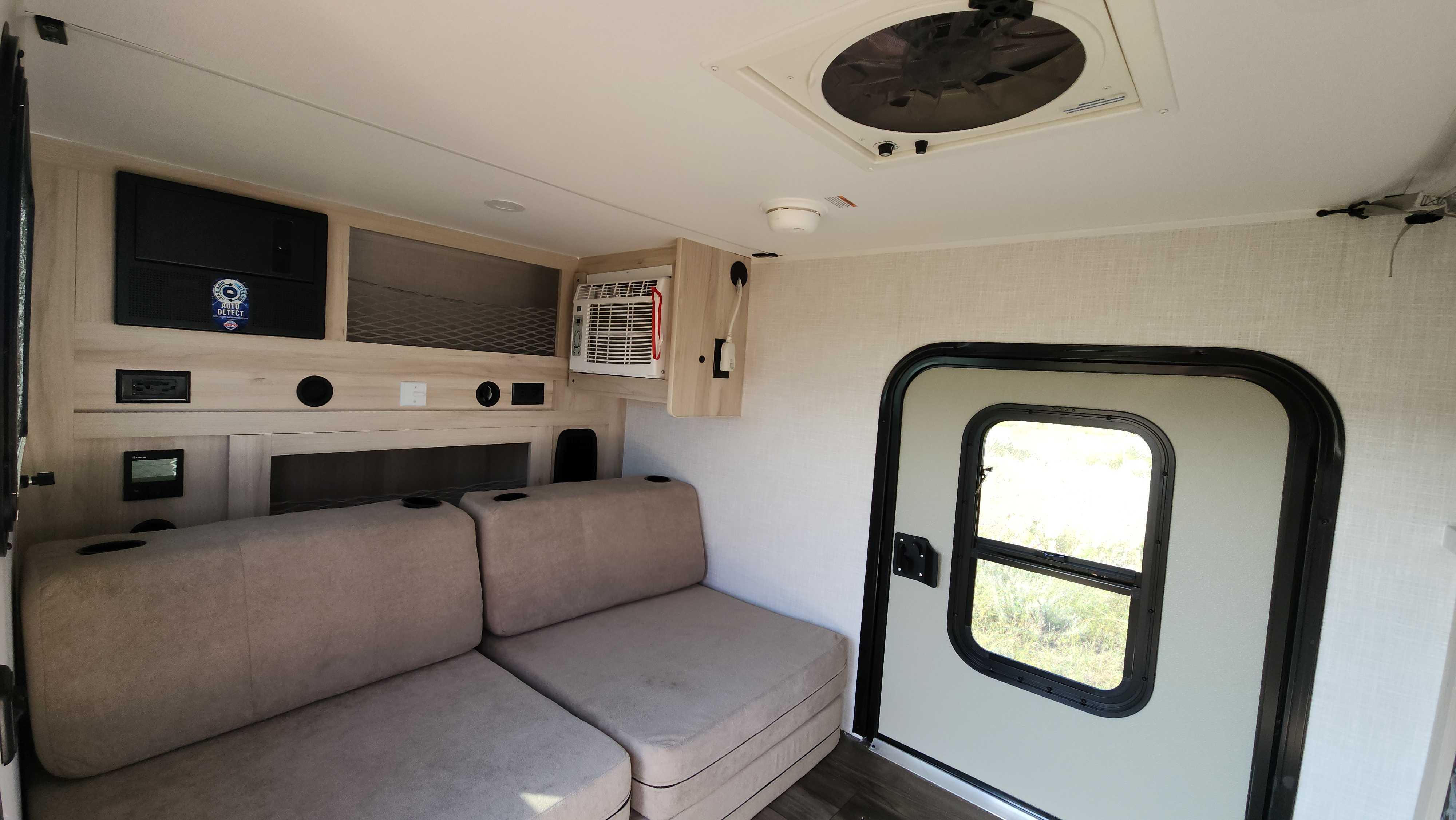 Skinny Guy Armor 12LT Trailer